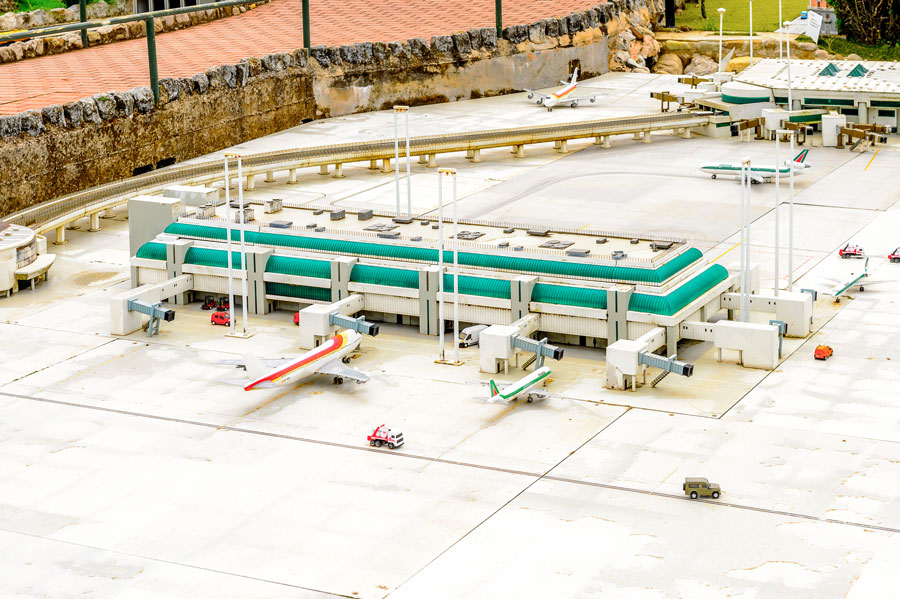 US Regional Airport Cost Model Benchmarks